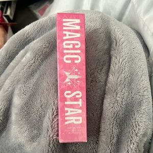 Jeffree Star Magic Star Concealer 14.5 - Pink Packaging